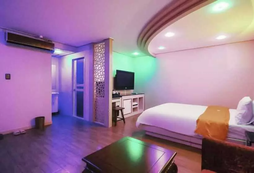Motelli Andong Hotel Nine