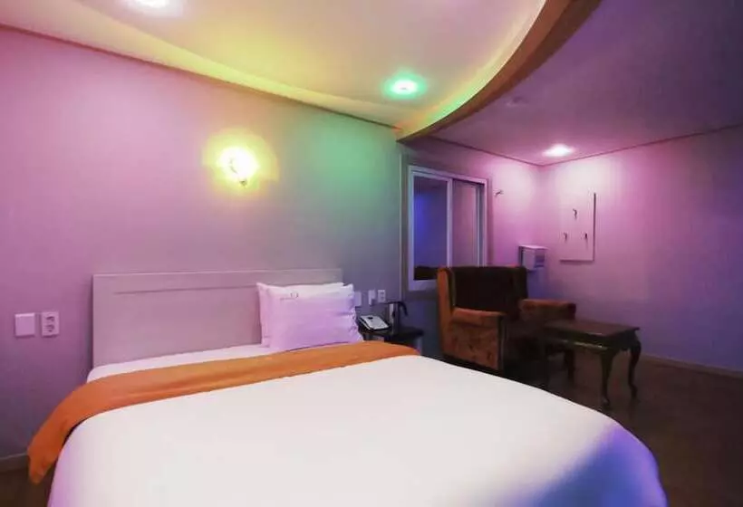 Motelli Andong Hotel Nine