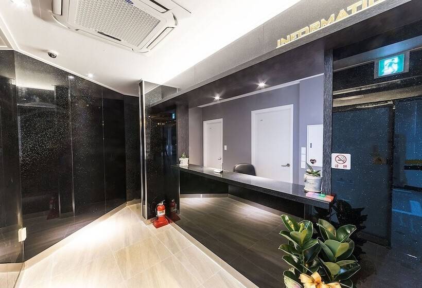 Motel Ansan Gojandong Hill House