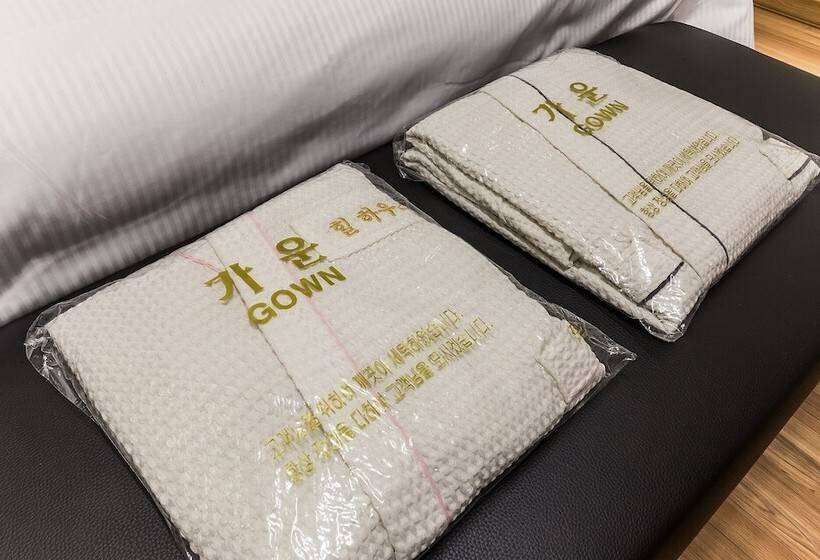 Motel Ansan Gojandong Hill House