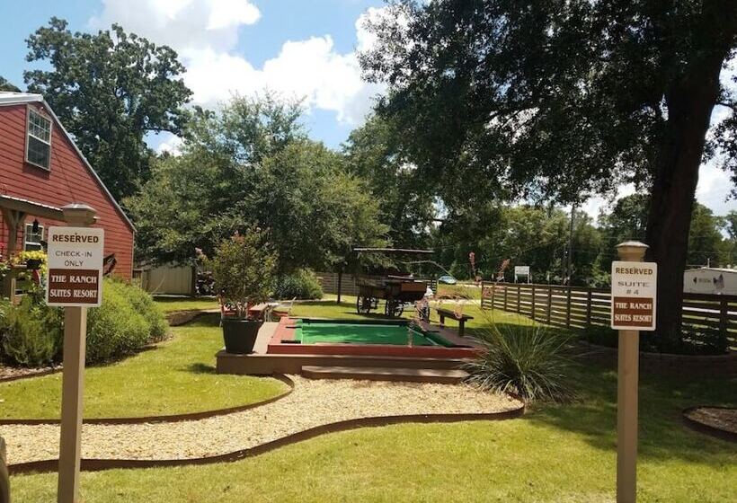 Motel The Ranch Suites