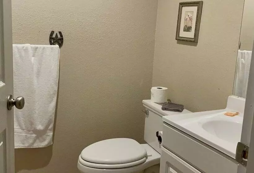 Motelli The Ranch Suites