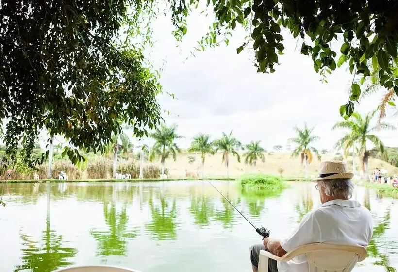 Quatro Estaçoes Pesq. E Hotel Fazenda