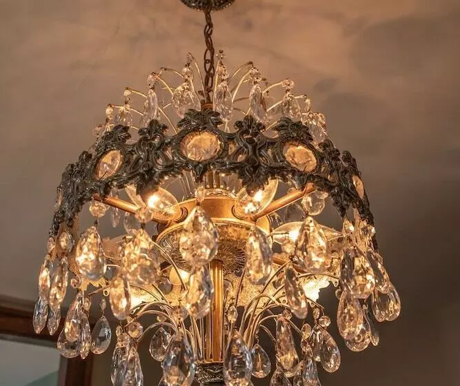 The Urstad House B&b