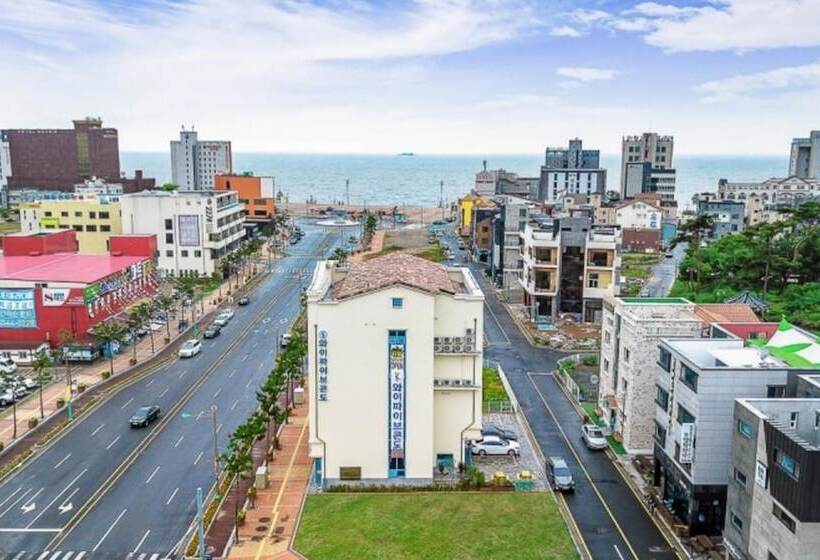 Boryeong Wifi Condo Pension