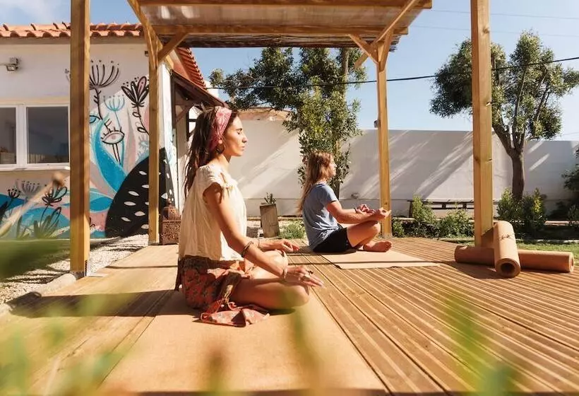 Hospedium República Surf House Hostel