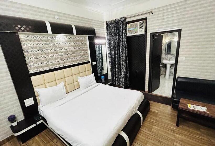 The Etiler Hotel , Katra