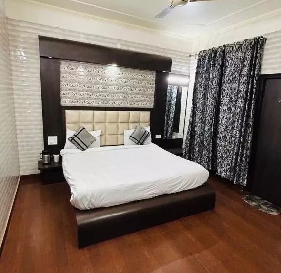 The Etiler Hotel , Katra