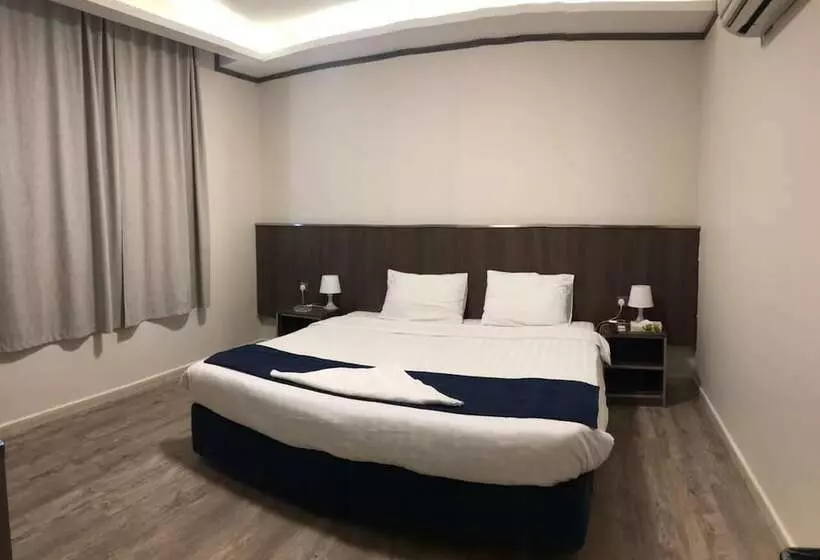 ホテル Hayaat Almadina