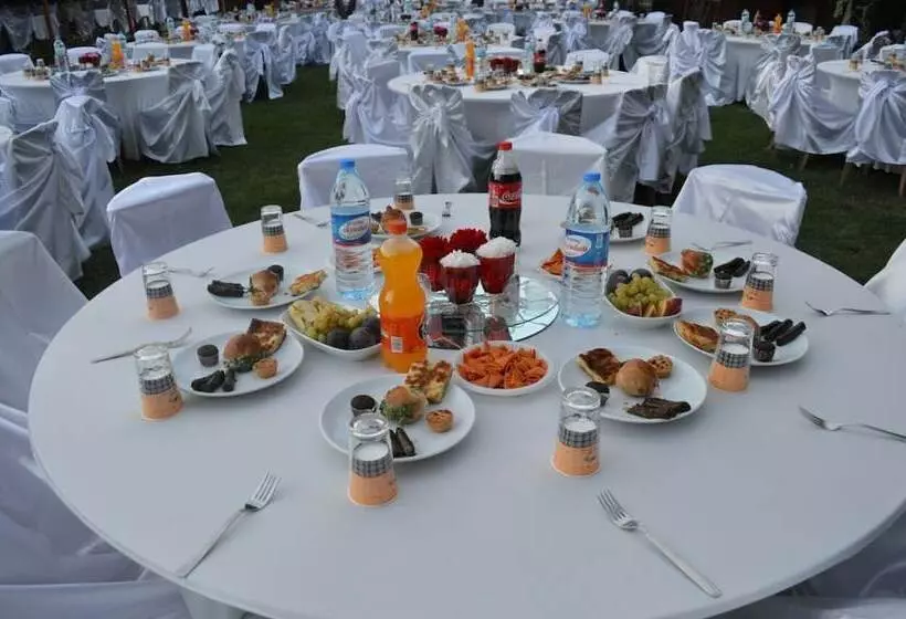 ホテル Mehmetoğulları Thermal Resort