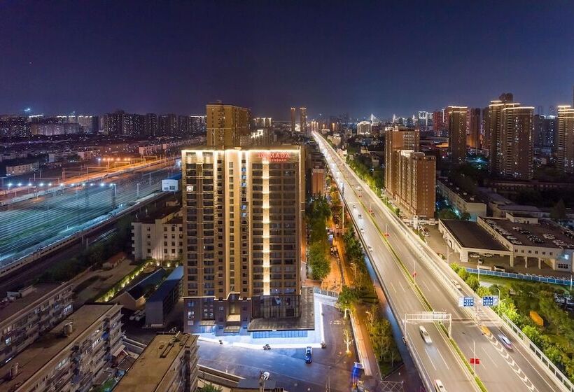 Hotel Ramada By Wyndham Wuhan Hankou
