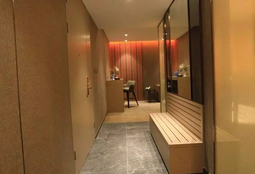 هتل Skylight In Terminal