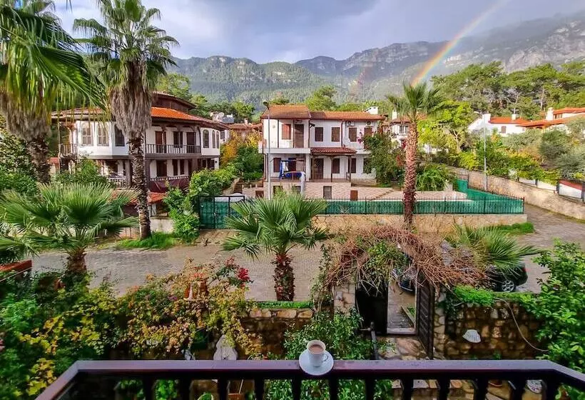 Liya Boutique Hotel & Suites