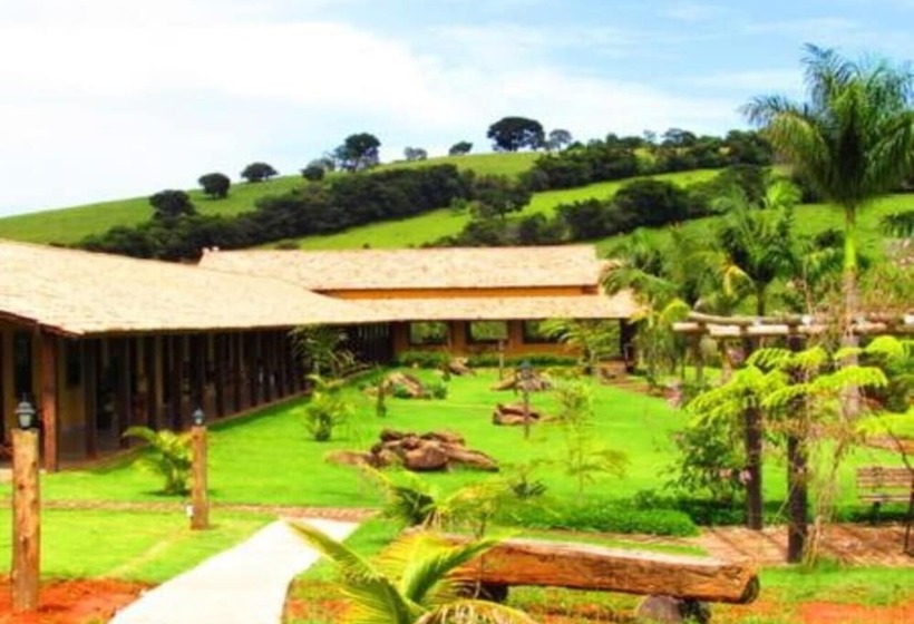 فندق Fazenda Topada