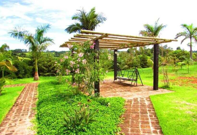 فندق Fazenda Topada