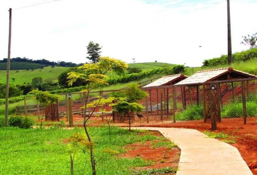 فندق Fazenda Topada
