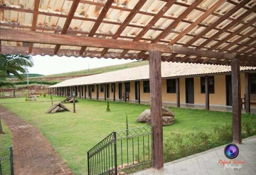 فندق Fazenda Topada