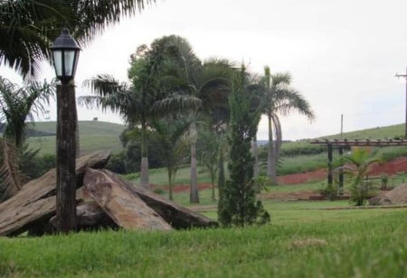 فندق Fazenda Topada