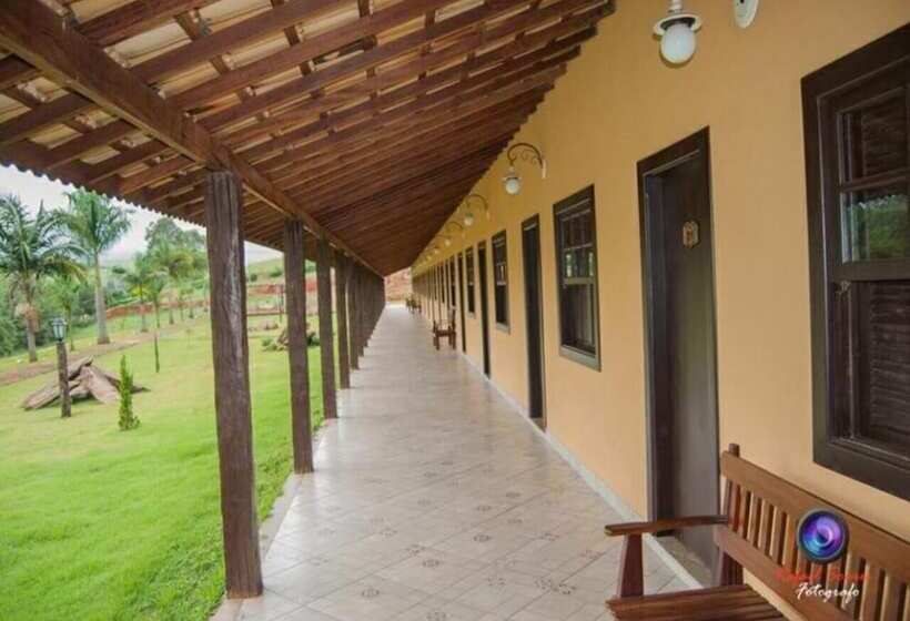 فندق Fazenda Topada