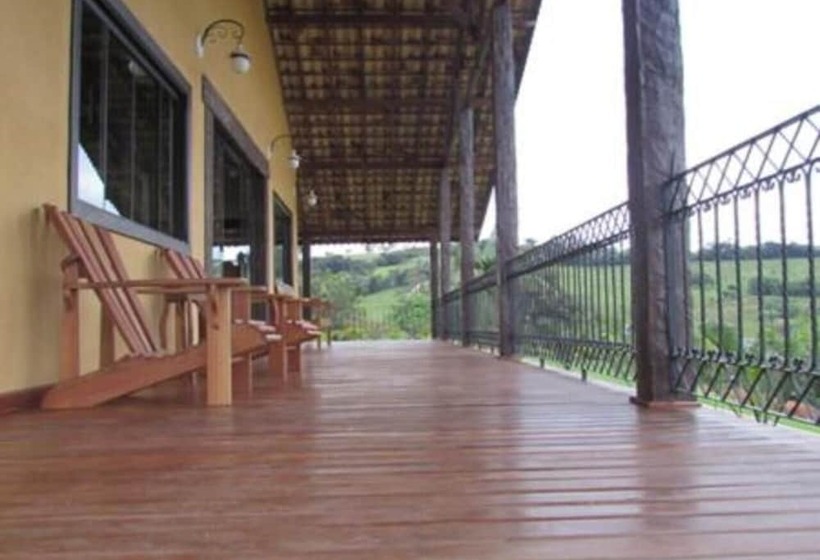 فندق Fazenda Topada