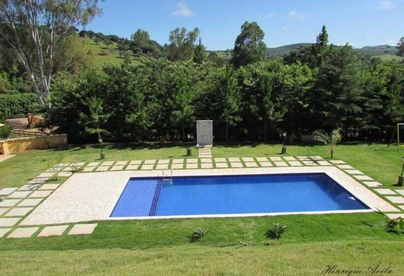 فندق Fazenda Topada