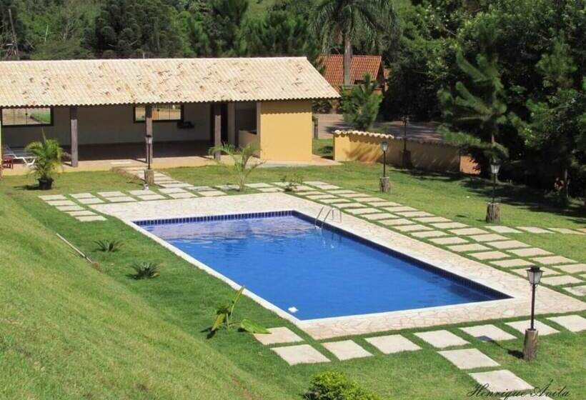 فندق Fazenda Topada