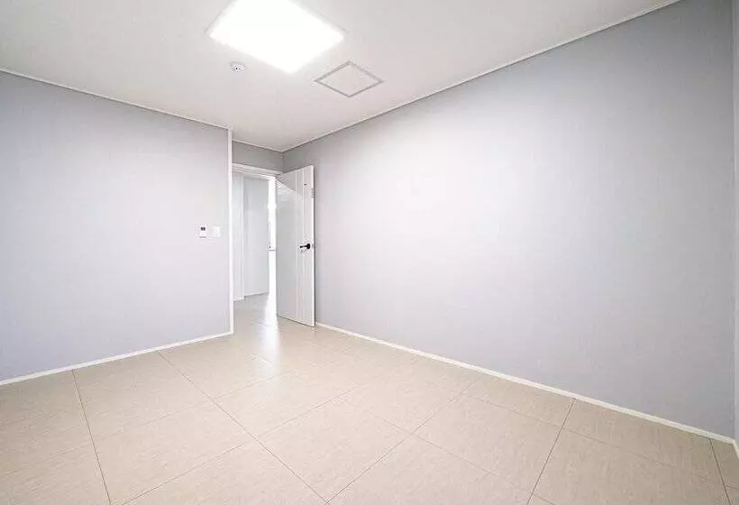 پانسیون Yeosu Lime Hostel