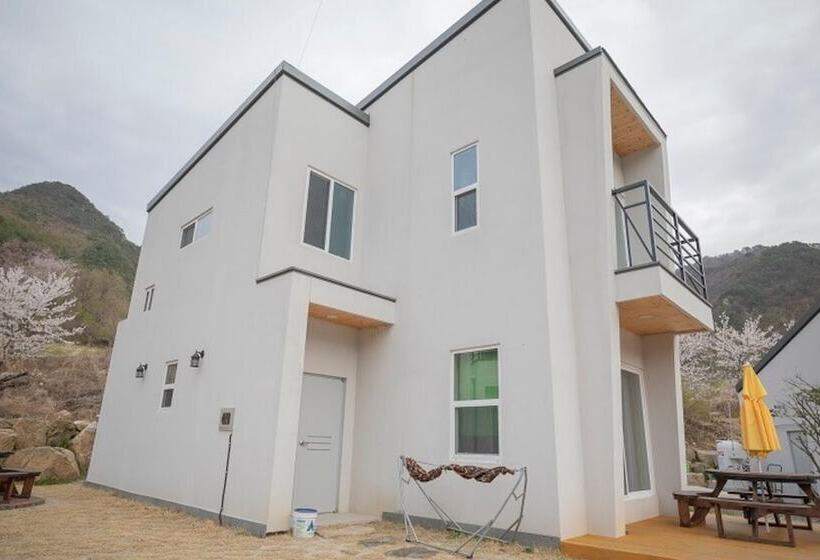 Danyang Sobaeksanganeungil Pension