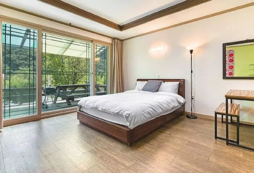 Gapyeong Hutan Pension