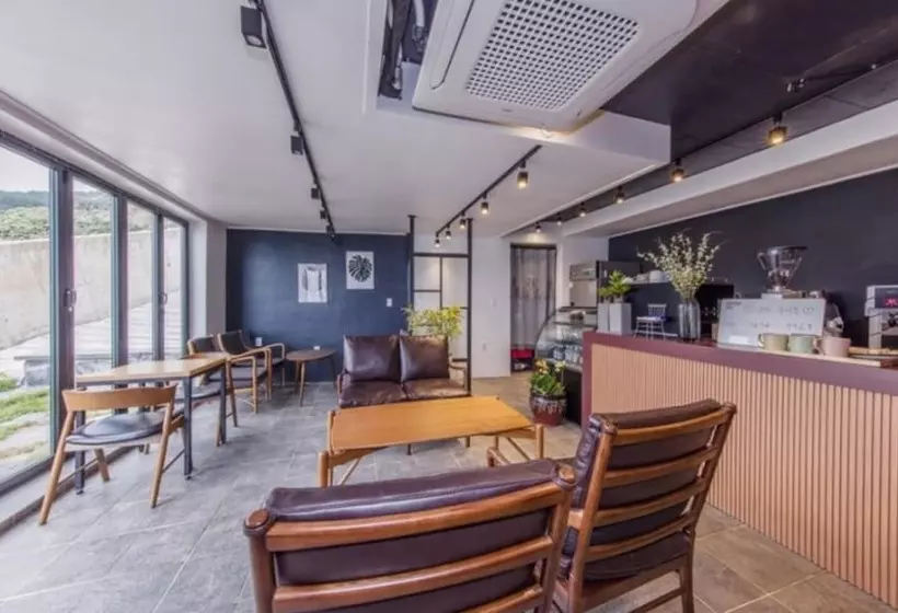 Geojedo Blue Hill Pension