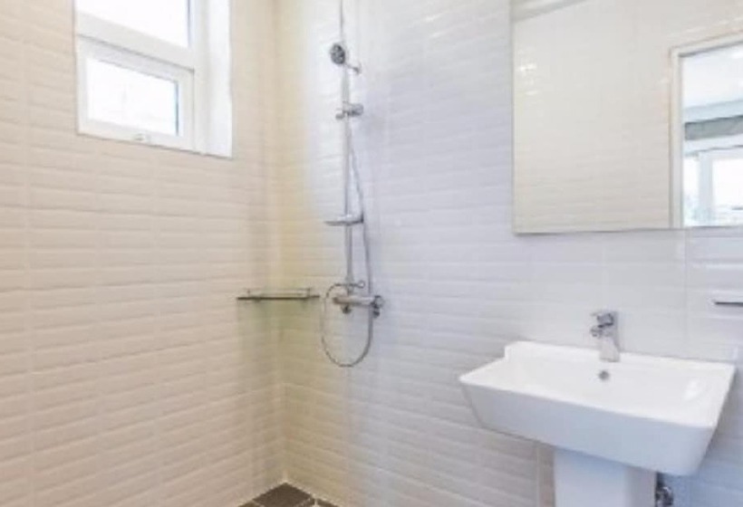 Geojedo Blue Hill Pension