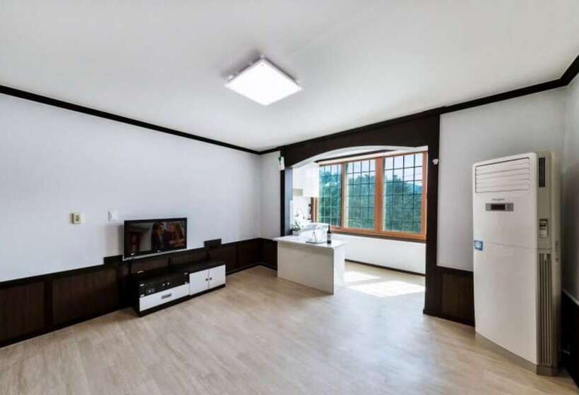 Geojedo Nulpureun Pension