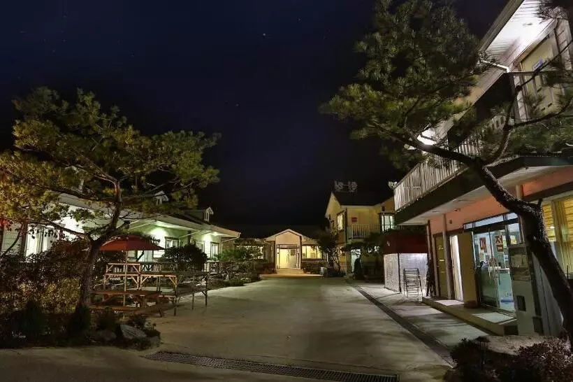 Gongju Magoksa Healing Pension