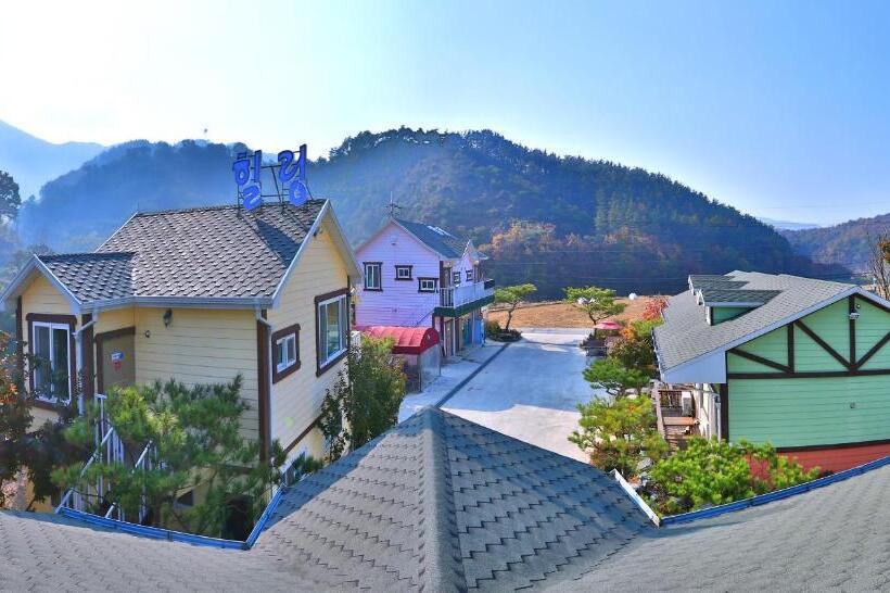 Gongju Magoksa Healing Pension