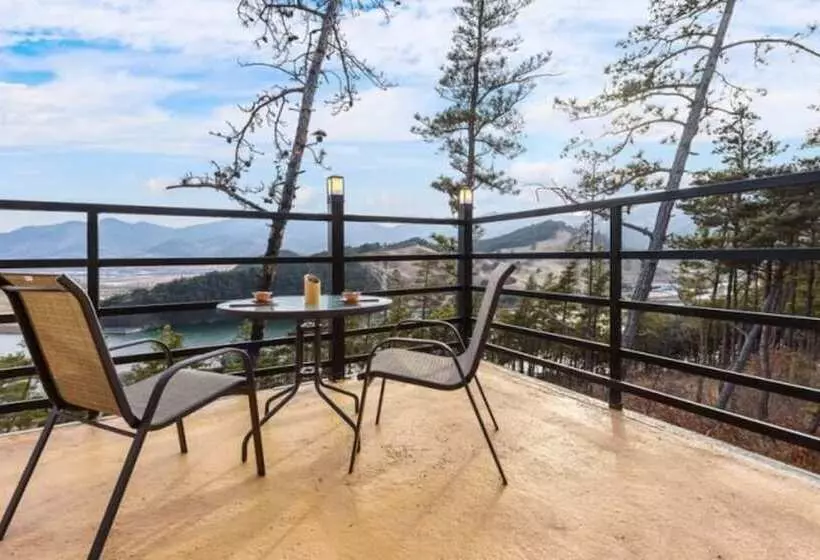 Gurye Jirisan Hosu Resort Pension