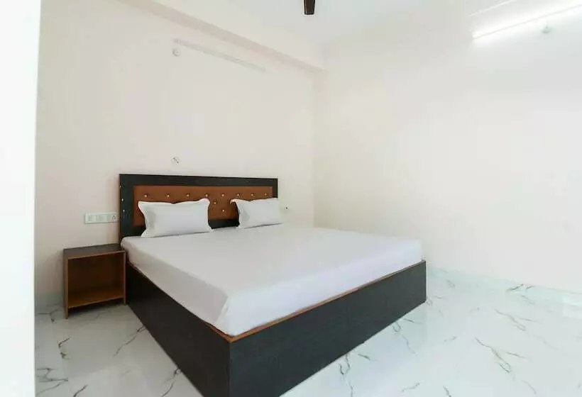 Hotelli Goroomgo Shubh Lagan Inn