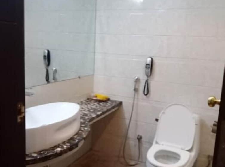 Faletti S Grand Hotel Gujranwala