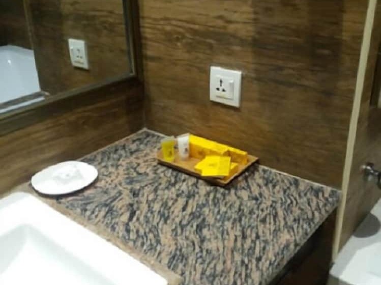 Faletti S Grand Hotel Gujranwala