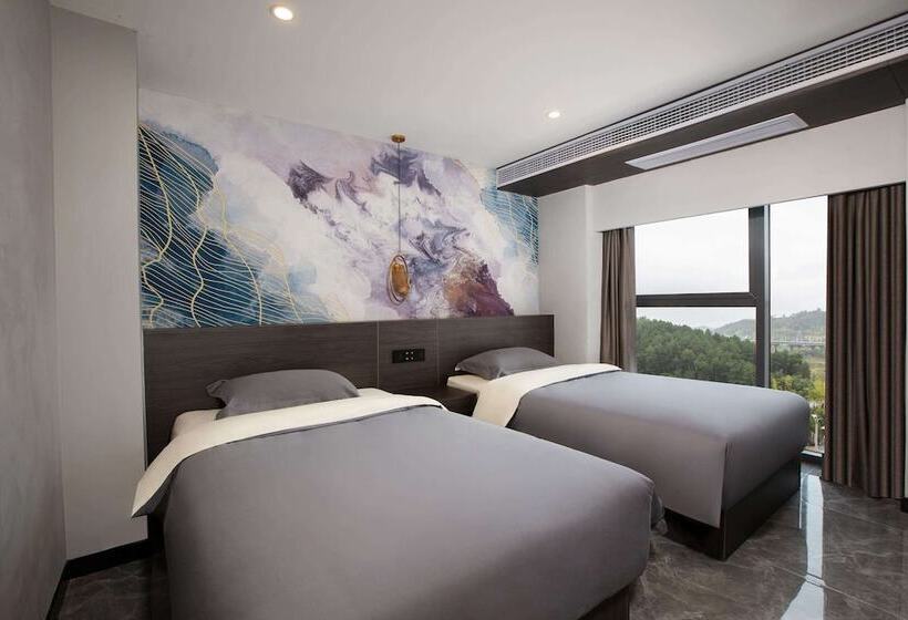 Отель Ramada Encore By Wyndham Shuanglong