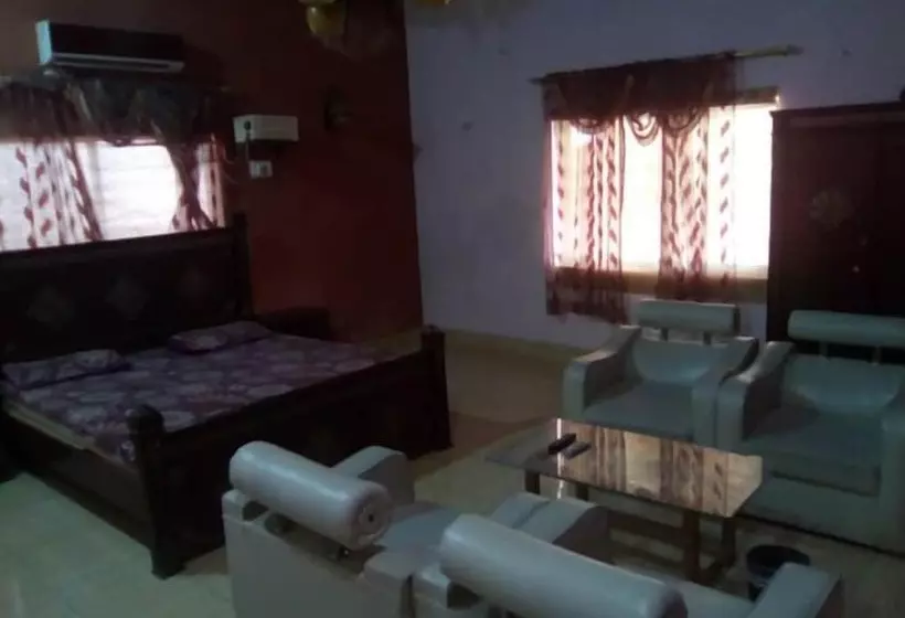 هتل Royal Guest And Farm House