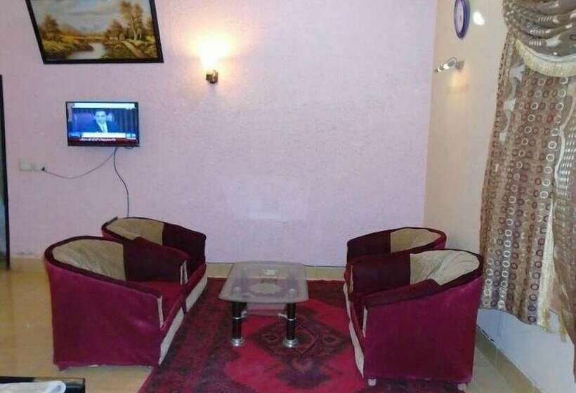 Otel Royal Guest And Farm House