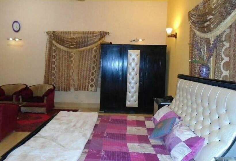 Otel Royal Guest And Farm House