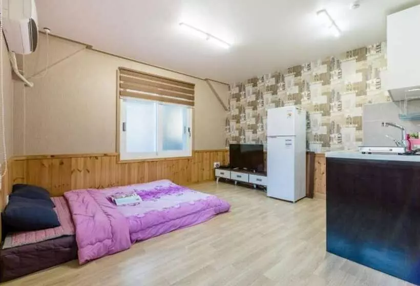 Paju Sandle Pension