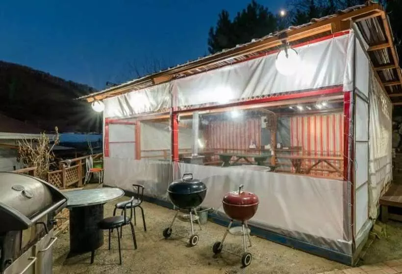 Paju Sandle Pension