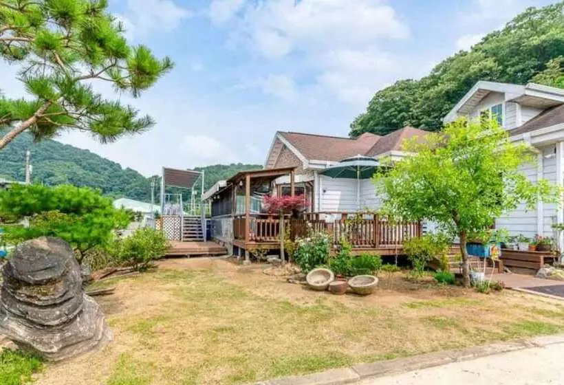 Paju Sandle Pension