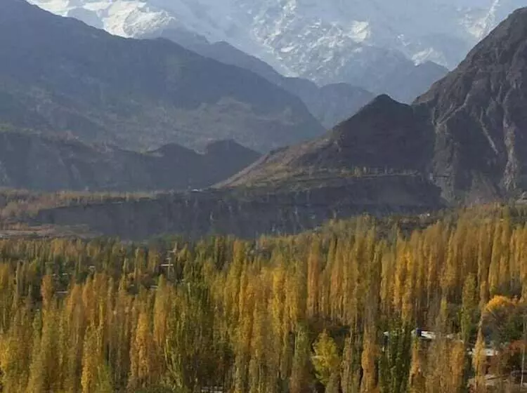 پانسیون The Hunza Executive Resort