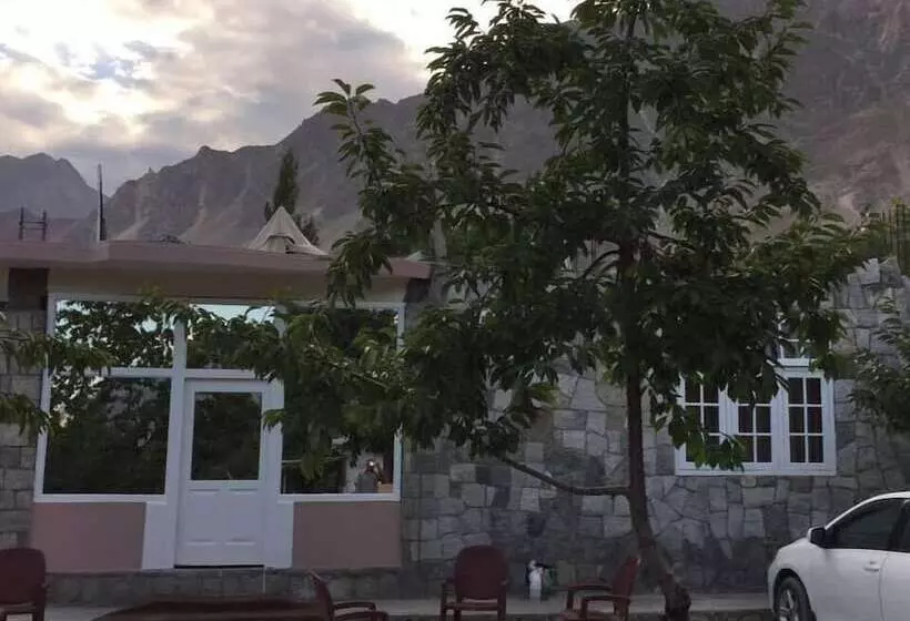 پانسیون The Hunza Executive Resort