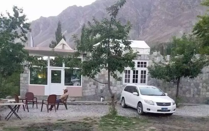 پانسیون The Hunza Executive Resort