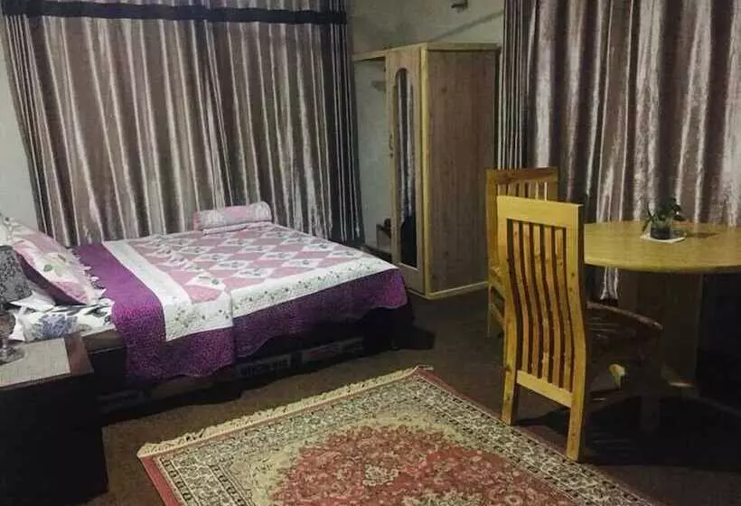 پانسیون The Hunza Executive Resort