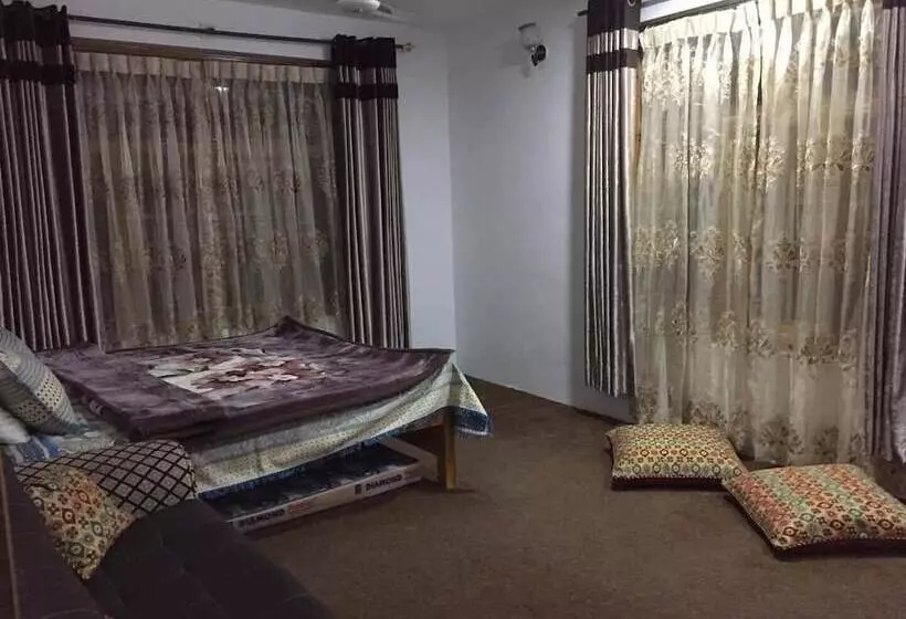 پانسیون The Hunza Executive Resort